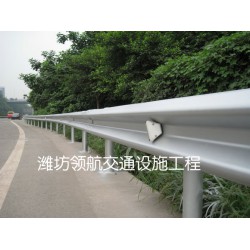 【包您滿意】濰坊護(hù)欄廠家@道路護(hù)欄廠家?濰坊道路隔離欄@濰坊橋梁護(hù)欄？濰坊波形護(hù)欄？歡迎您致電！