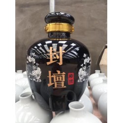 哈爾濱陶瓷酒壇廠200斤裝定做，顏色柚陶瓷150斤裝批發(fā)