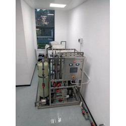 1噸純水設(shè)備 全自動反滲透設(shè)備 旭能水處理生產(chǎn)安裝調(diào)試